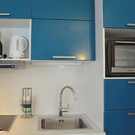 Studio Cap D'Agde, 1 Piece, 4 Personnes - Fr-1-249-341 Agde